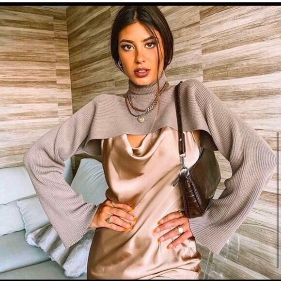 NEW WITH TAGS!  ZARA arm warmer sweater. Sz. M - Picture 3 of 7